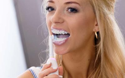 Süße Adventszeit: Regelmäßige Mundhygiene mindert bakterielle Mischflora